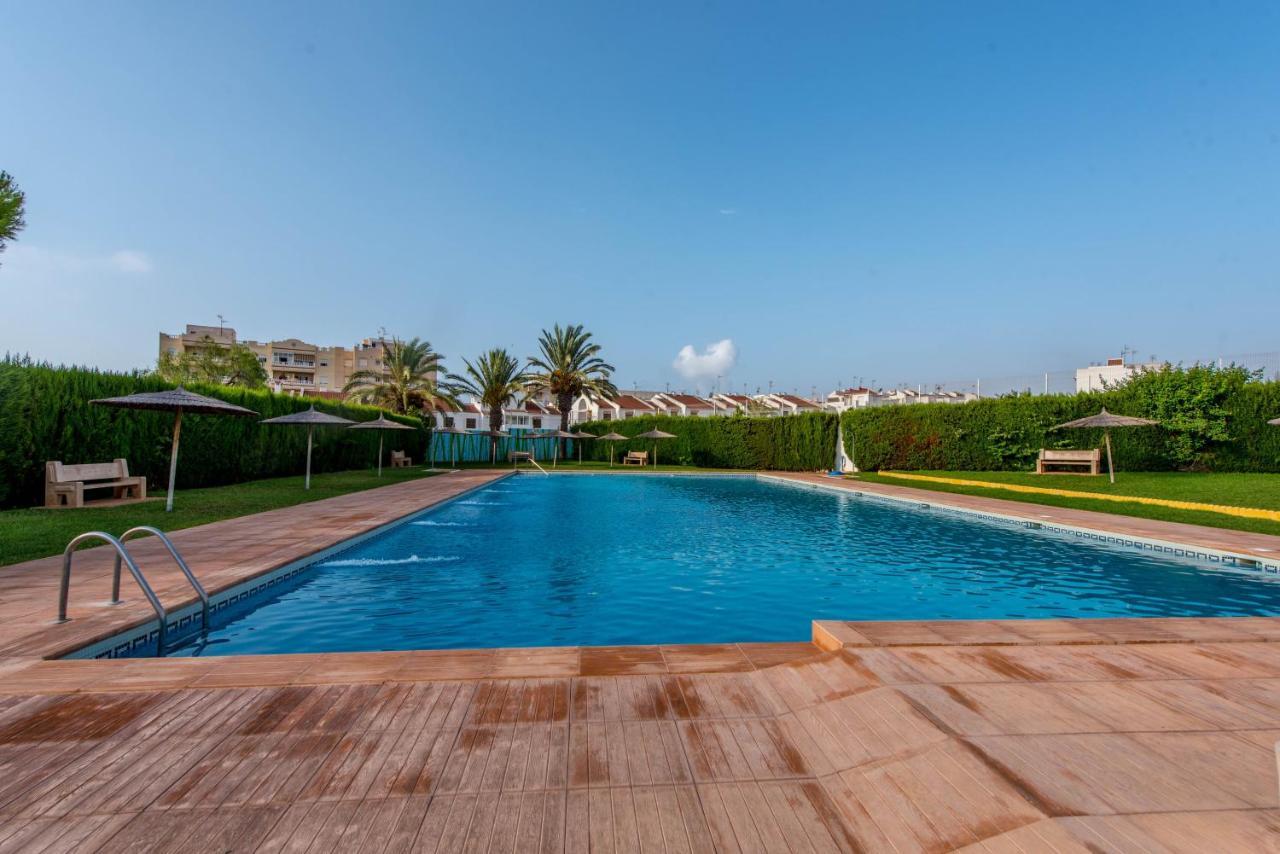 Marina Apartament Τορεβιέχα Εξωτερικό φωτογραφία