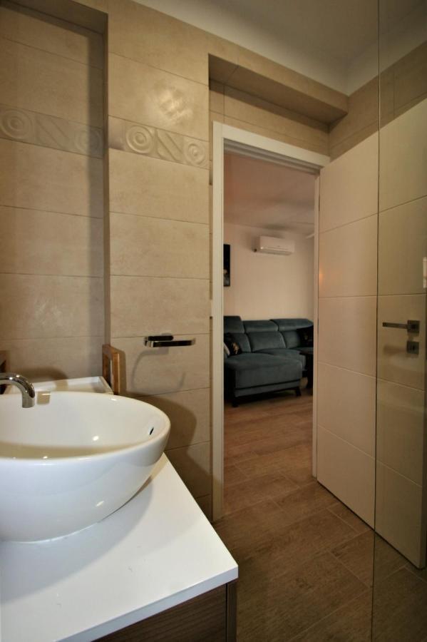 Marina Apartament Τορεβιέχα Εξωτερικό φωτογραφία
